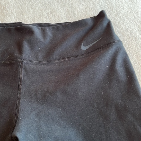 Nike Dri-fit capri leggings - Picture 3 of 5